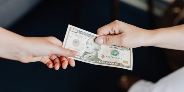 FINANSIJSKE DELATNOSTI I DELATNOST OSIGURANjA
